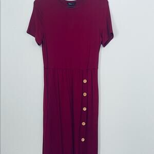 Short Sleeve Midi Dress with Button Detail – Burgundy | Size S